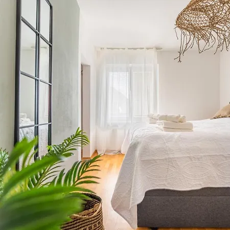 Revliving Forest Hill Krems-stein Inklusive Parkplatz Apartman