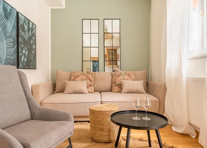 דירה Revliving Forest Hill Krems-stein Inklusive Parkplatz קרמס אן דר דונאו