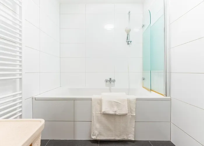 Revliving Forest Hill Krems-stein Inklusive Parkplatz דירה קרמס אן דר דונאו